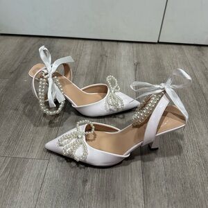 Elegant White Pearl-Embellished Women's Shoes